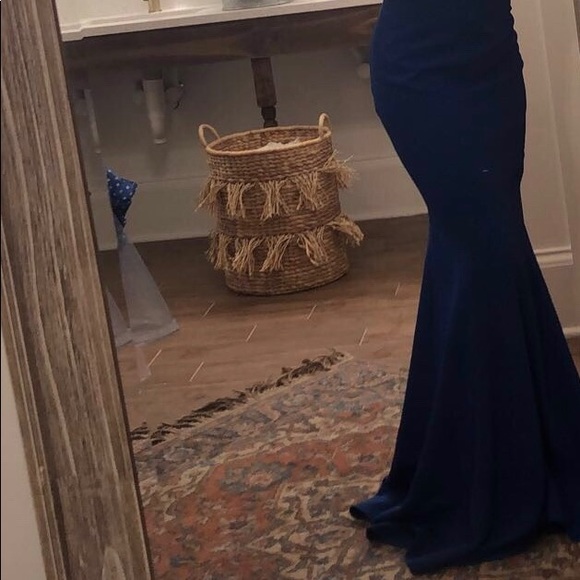 Beautiful blue Prom dress - Picture 5 of 8